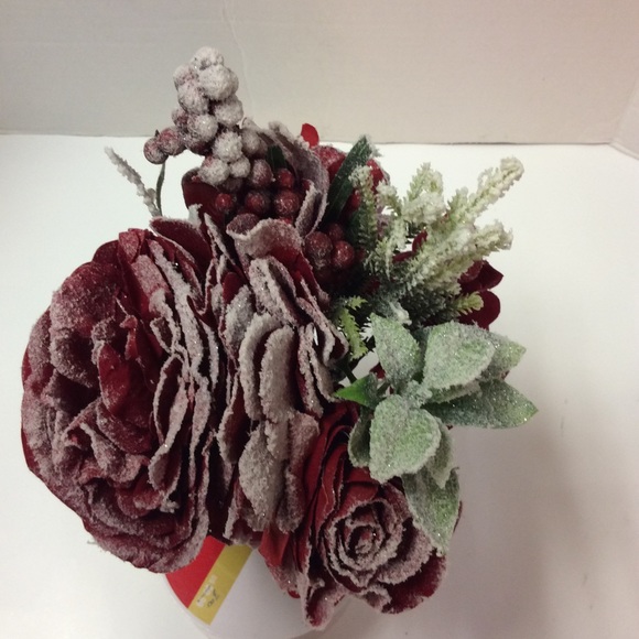 Ashland Christmas #3 Red Frosted Roses Bouquet - Picture 3 of 16